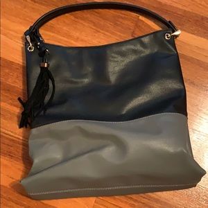 Women’s shoulder purse